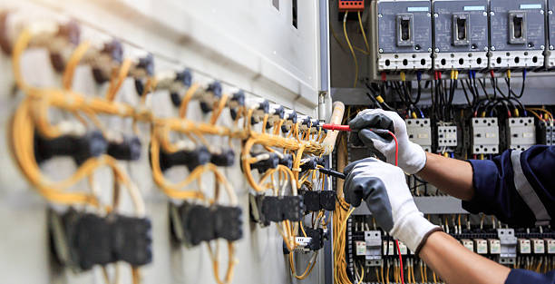 Professional Electrician technician working in Haslett, MI